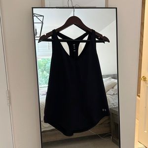 Under Armour Medium Oversized Black Athletic Tank